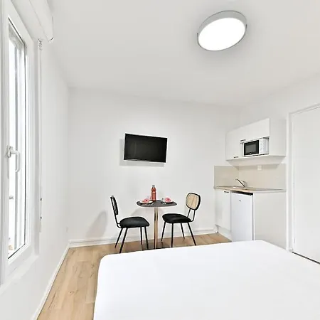 Apartament Petit Proche De Paris